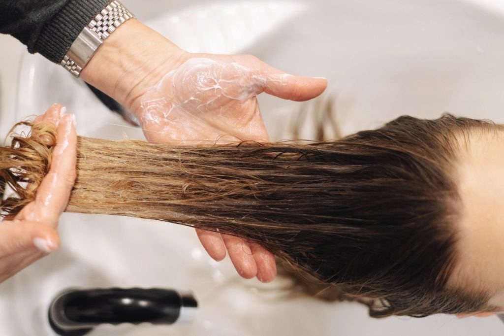 Colorazioni capelli vegane a Terracina